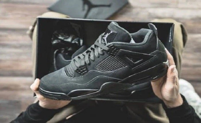 Jordan Retro 4 Black Cat