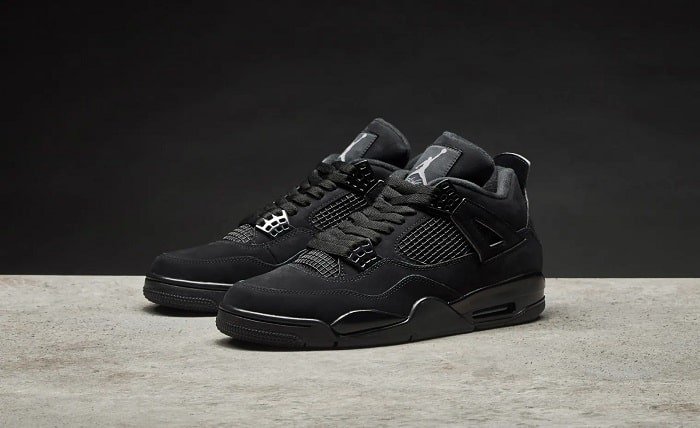 Retro 4 Black Cat